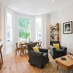 The Stunning Philbeach Garden Apartment